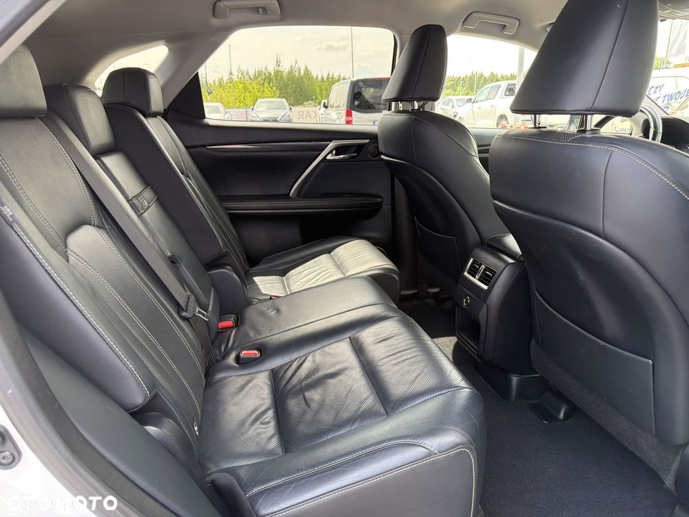 Lexus RX - 10