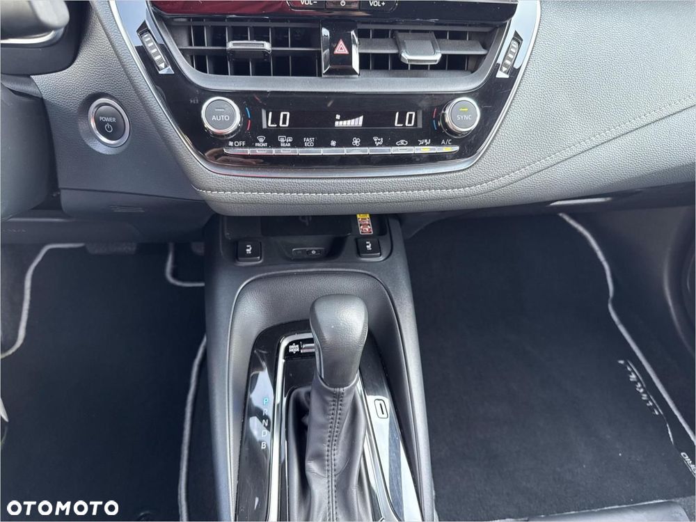 Toyota Corolla 1.8 Hybrid Comfort - 17