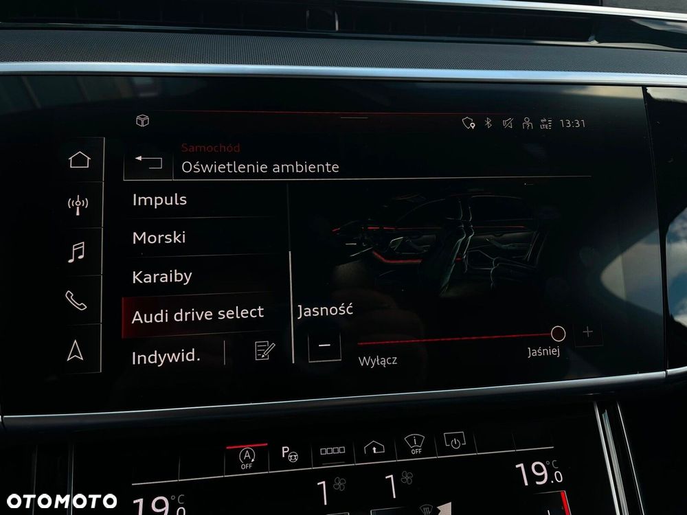 Audi A8 - 35