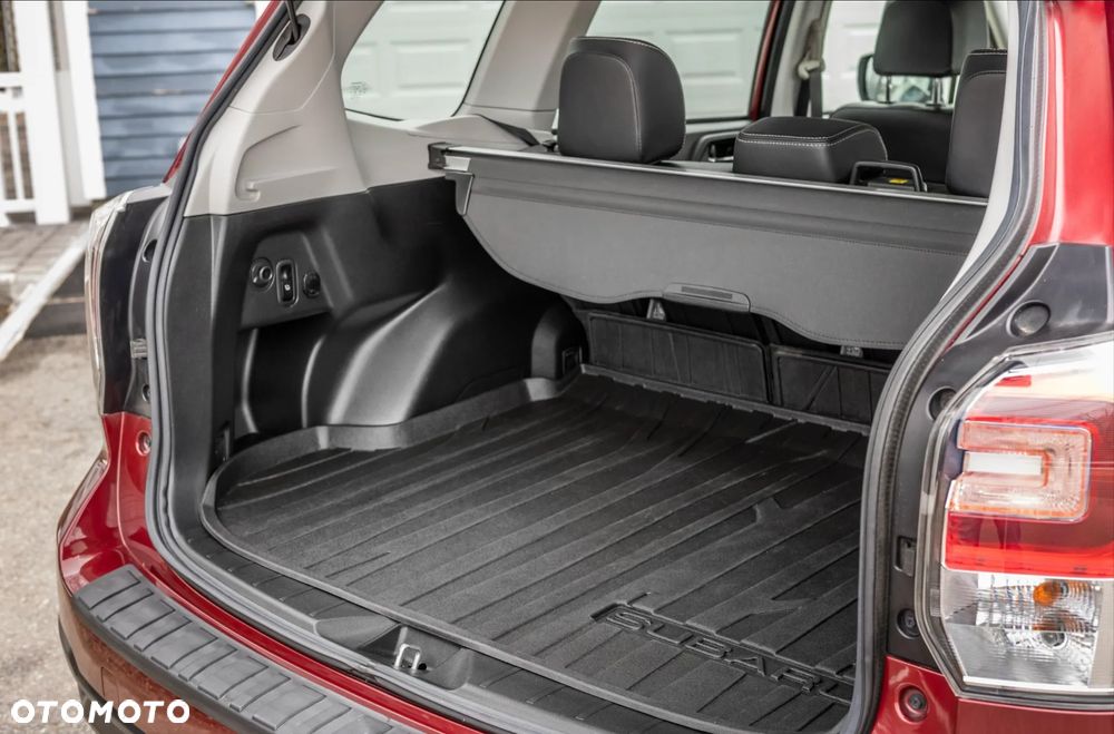 Subaru Forester 2.0 XT Platinum Lineartronic - 29