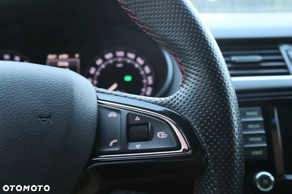 Skoda Octavia 2.0 TDI RS Challenge DSG - 26