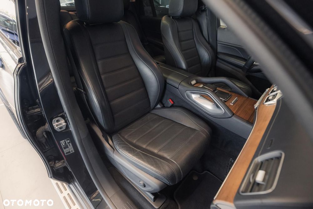 Mercedes-Benz GLS - 16