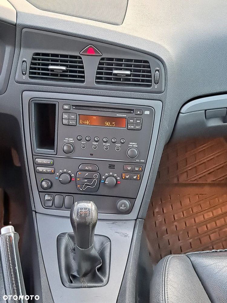 Volvo V70 2.4 Kinetic - 19