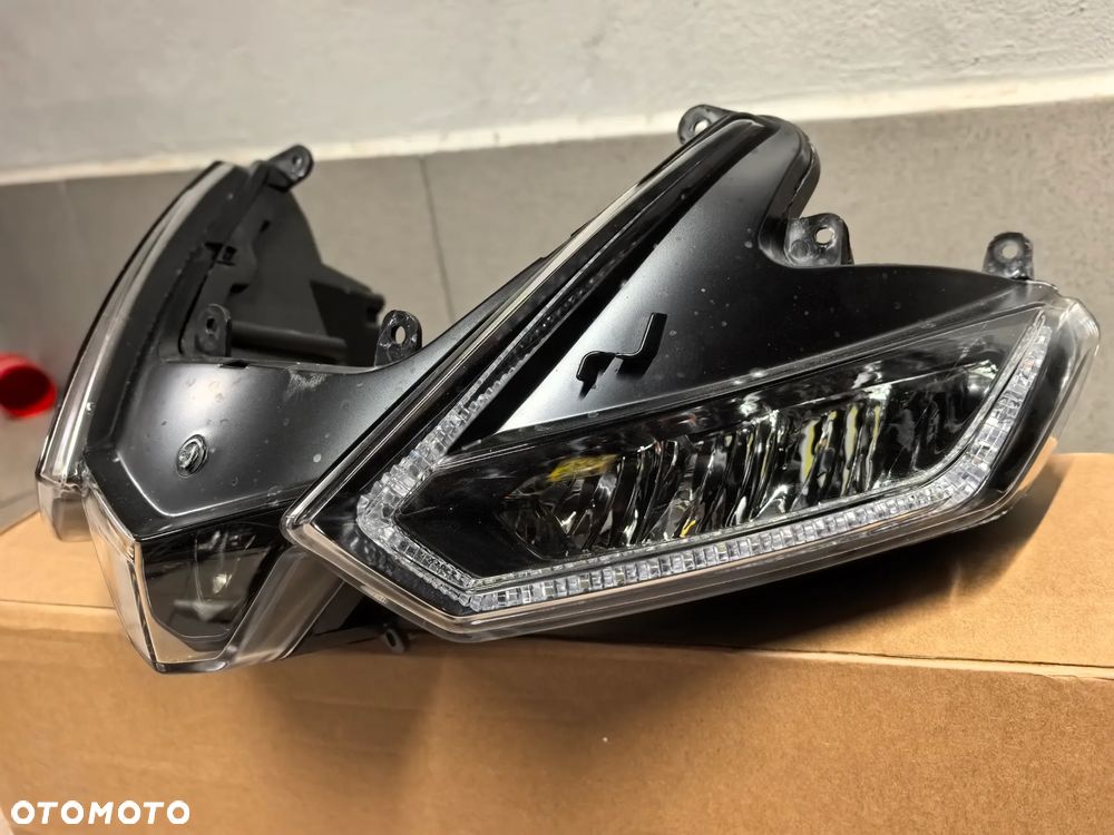 Reflektor lampa przód Aprilia RS 660 Aprilia Tuono 660 Aprilia RSV4 1100 - 2