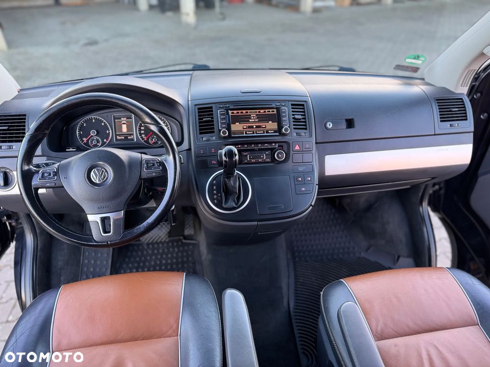 Volkswagen Multivan - 10