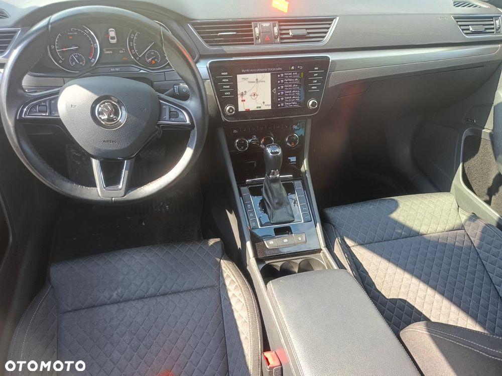 Skoda Superb 2.0 TDI 4x4 DSG Sportline - 25