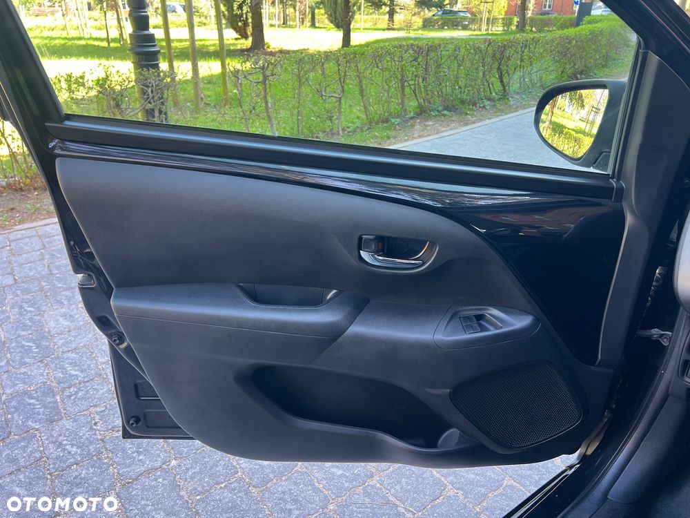 Toyota Aygo x-business - 15