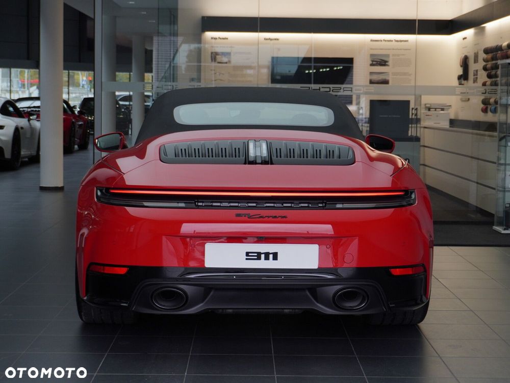 Porsche 911 Carrera - 15