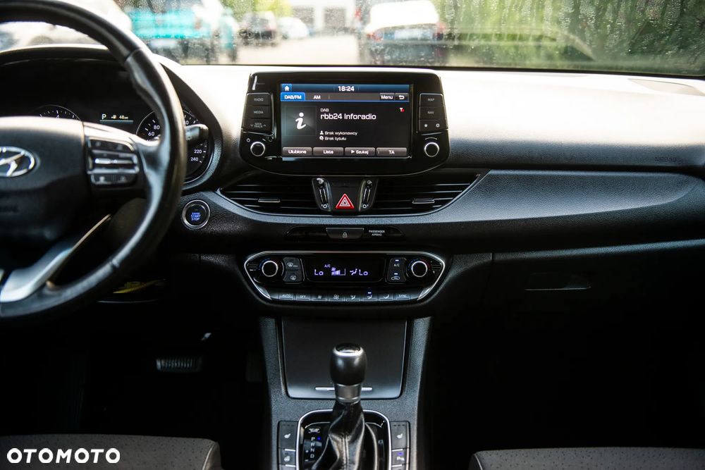 Hyundai i30 1.4 T-GDI Comfort DCT - 33
