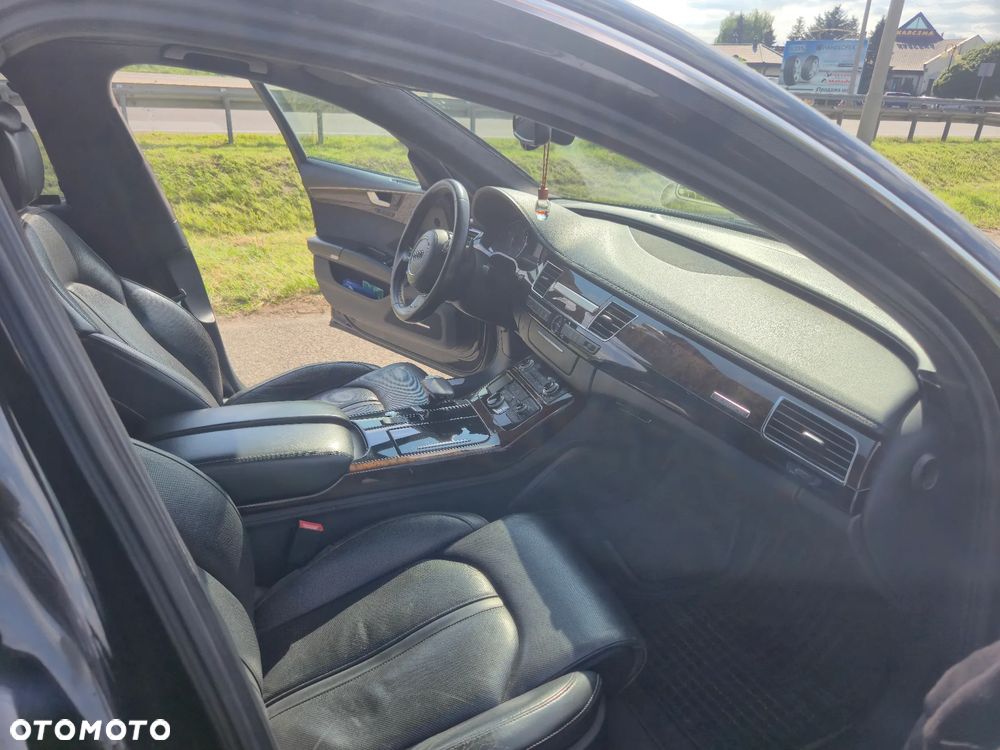 Audi A8 - 7