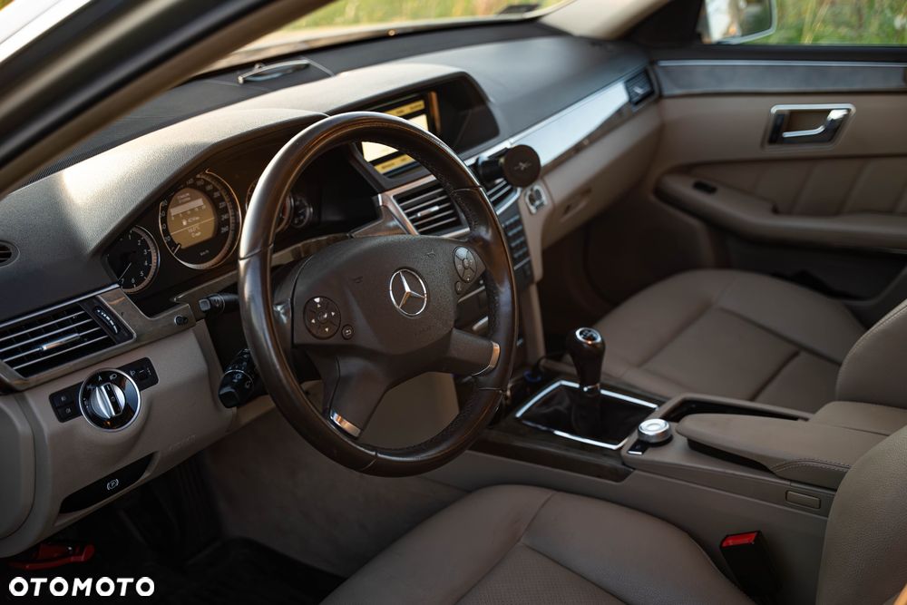 Mercedes-Benz Klasa E 220 CDI Elegance - 16