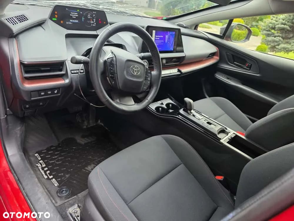 Toyota Prius Plug-in Hybrid - 14