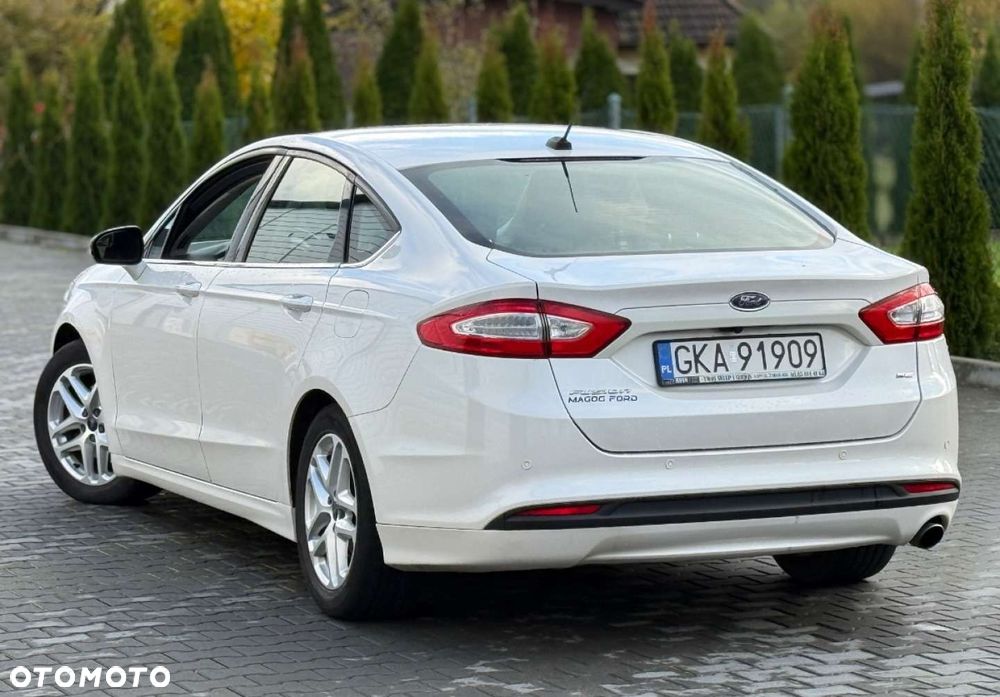 Ford Fusion - 8