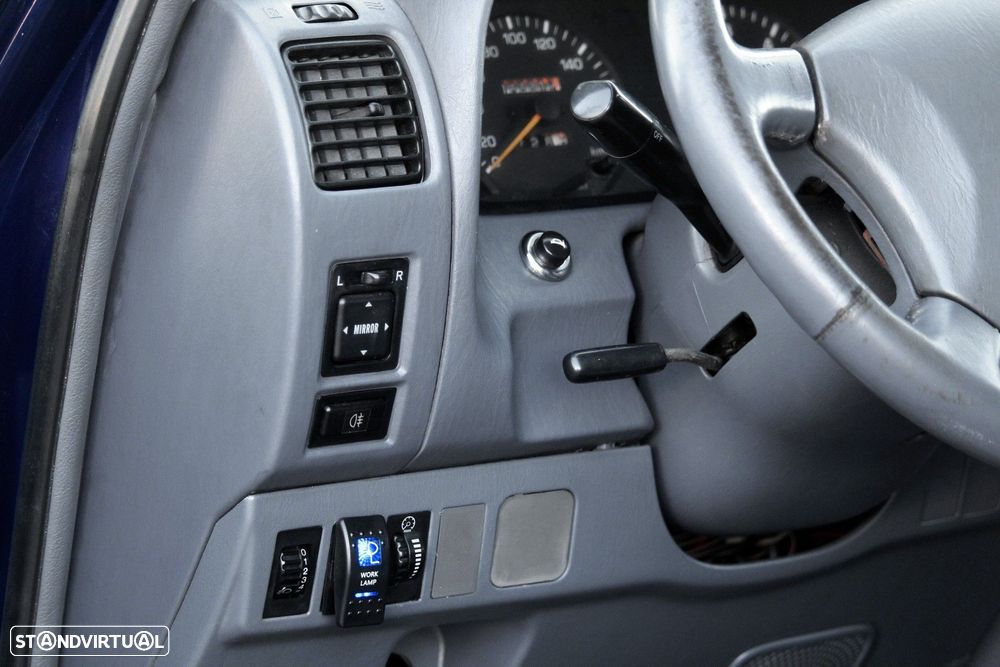 Toyota Land Cruiser 3.0 TD Pack 1 - 10