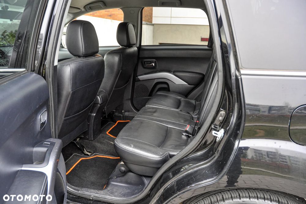 Peugeot 4007 - 8