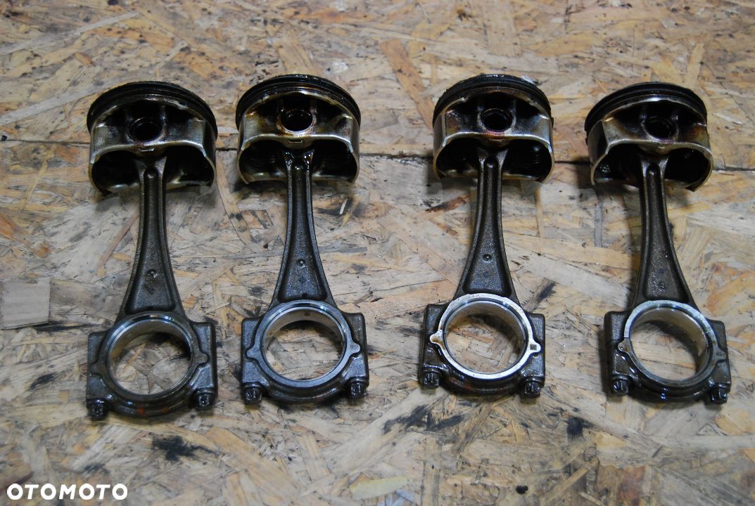 TŁOKI Z KORBOWODEM MAZDA CX3 2.0 PE01MC KOMPLET - 1