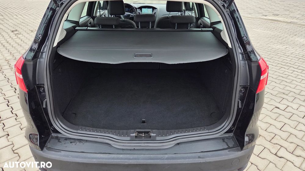 Ford Focus 1.5 EcoBlue Start-Stopp-System Aut. TITANIUM - 19