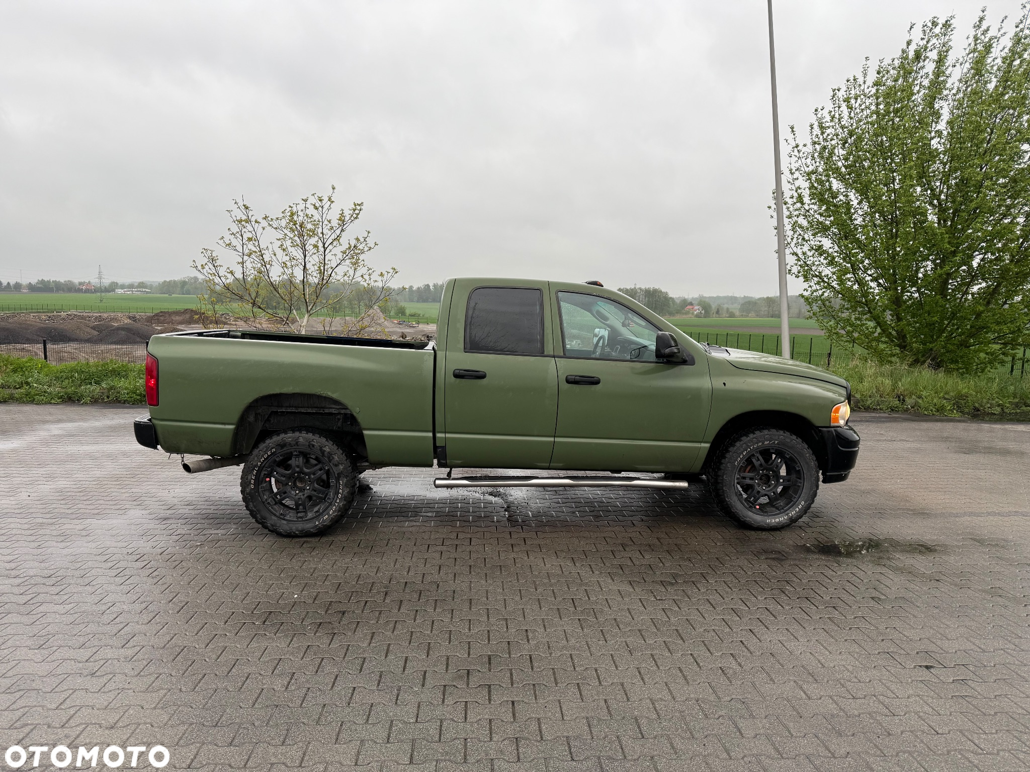 Dodge RAM 1500 5.7 4WD HEMI - 6