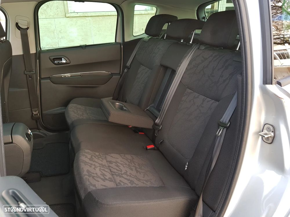 Peugeot 3008 1.6 HDi Sport CMP6 - 32