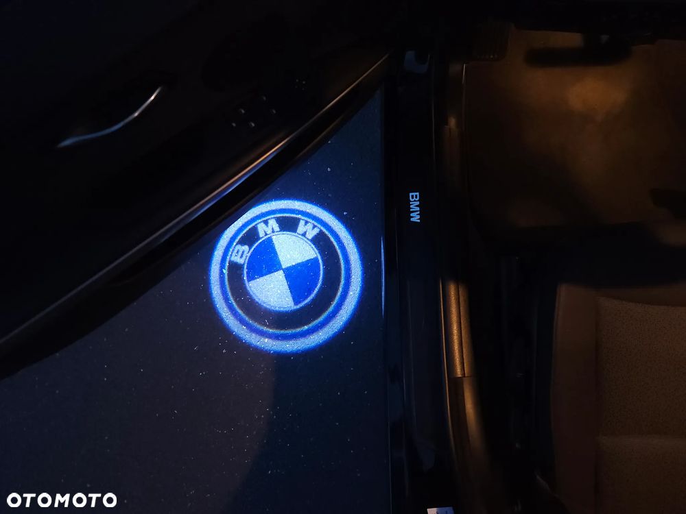 BMW Seria 3 318i - 34