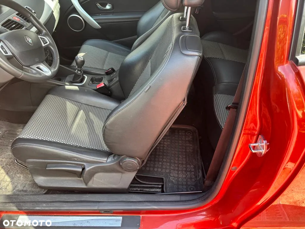 Renault Megane - 11
