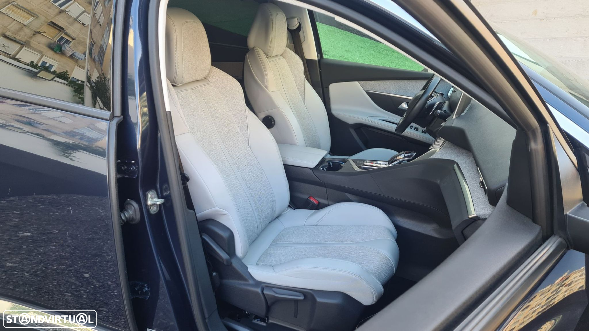 Peugeot 5008 1.5 BlueHDi Allure EAT8 - 43