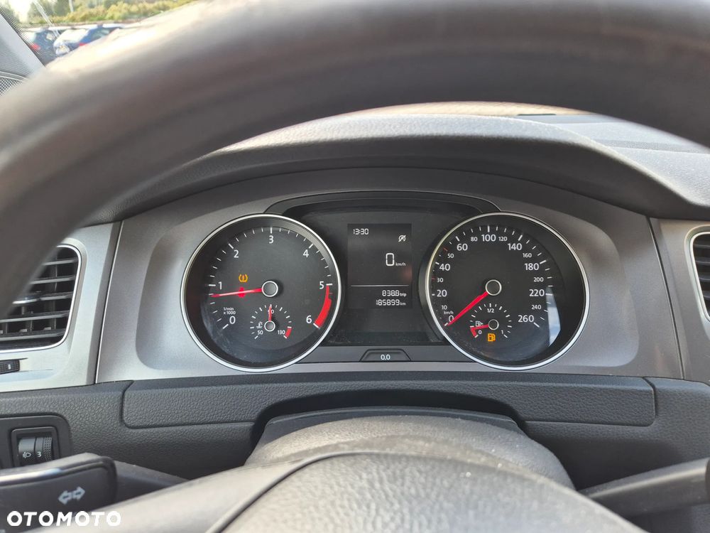 Volkswagen Golf - 11