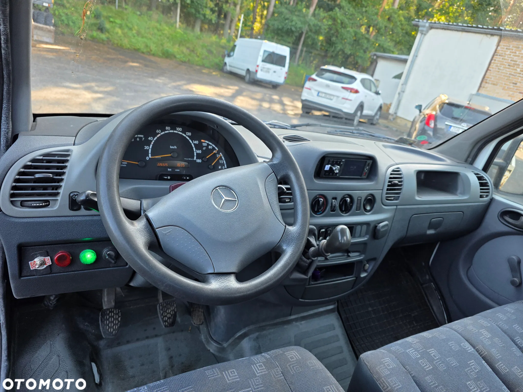 Mercedes-Benz Sprinter - 3
