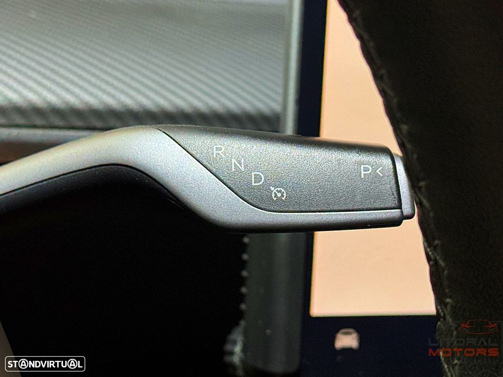 Tesla Model Y Long Range Dual Motor AWD - 27