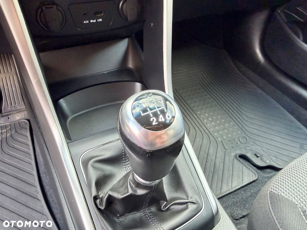 Hyundai i30 1.6 Trend - 23