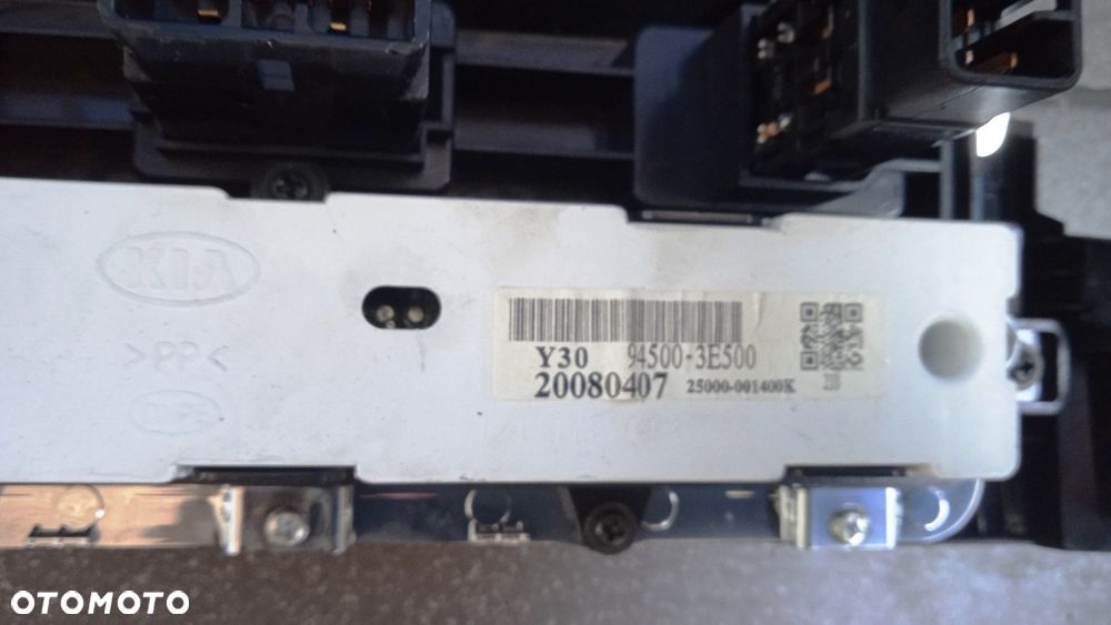 Ramka awaryjne zegarek 94500-3e500 Kia Sorento I Lift - 3