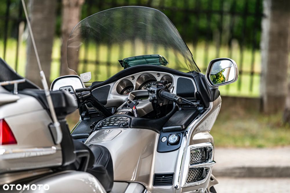 Honda GL - 8