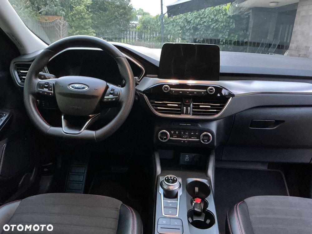 Ford Kuga - 4