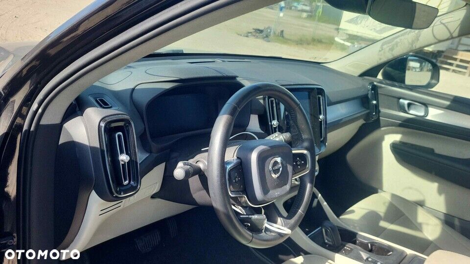 Volvo XC 40 T5 AWD Geartronic Momentum - 15