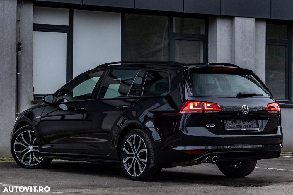 Volkswagen Golf 2.0 TDI DPF BMT DSG GTD - 11