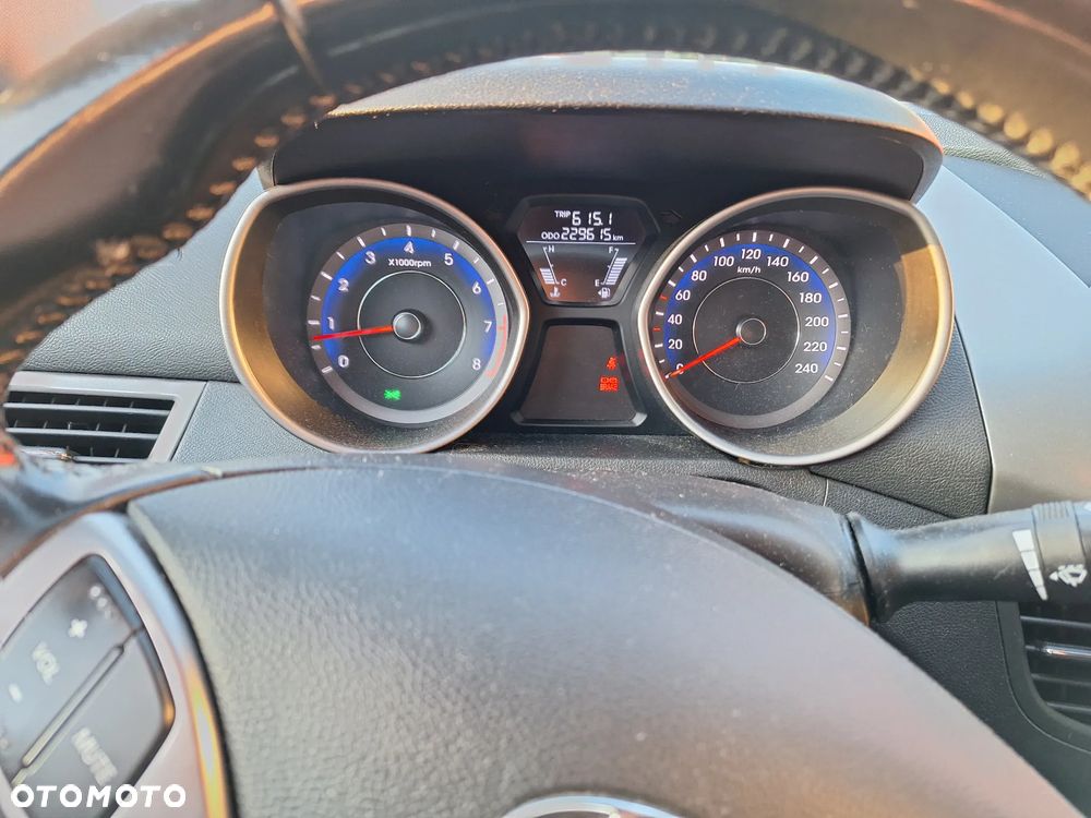 Hyundai Elantra 1.6 Comfort - 17