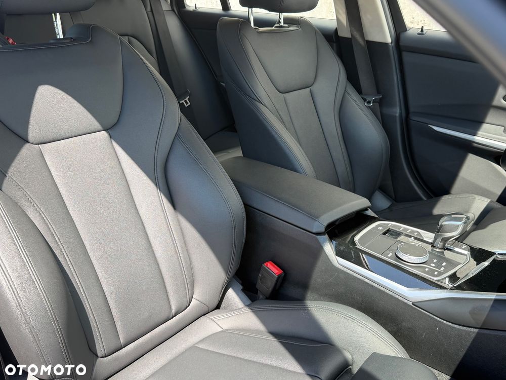 BMW Seria 3 320i GPF Advantage sport - 13