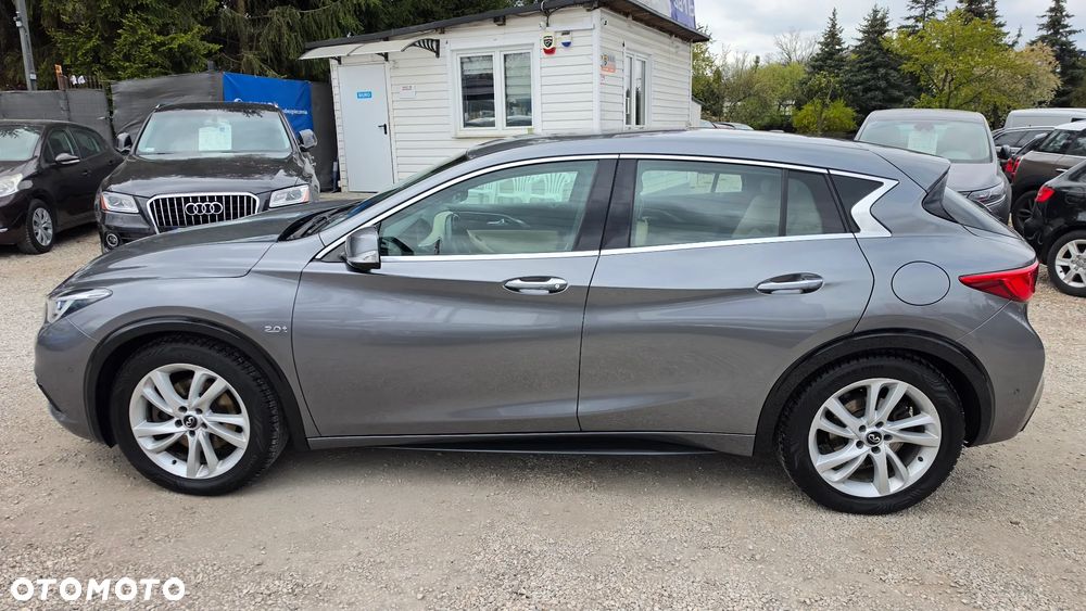Infiniti QX30 2.0t Luxe Tech AWD 7DCT - 6