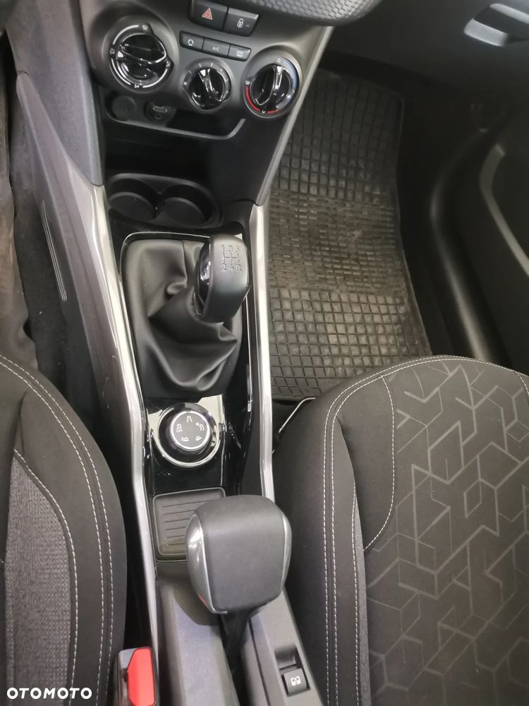 Peugeot 2008 1.2 Pure Tech GPF Active S&S - 16