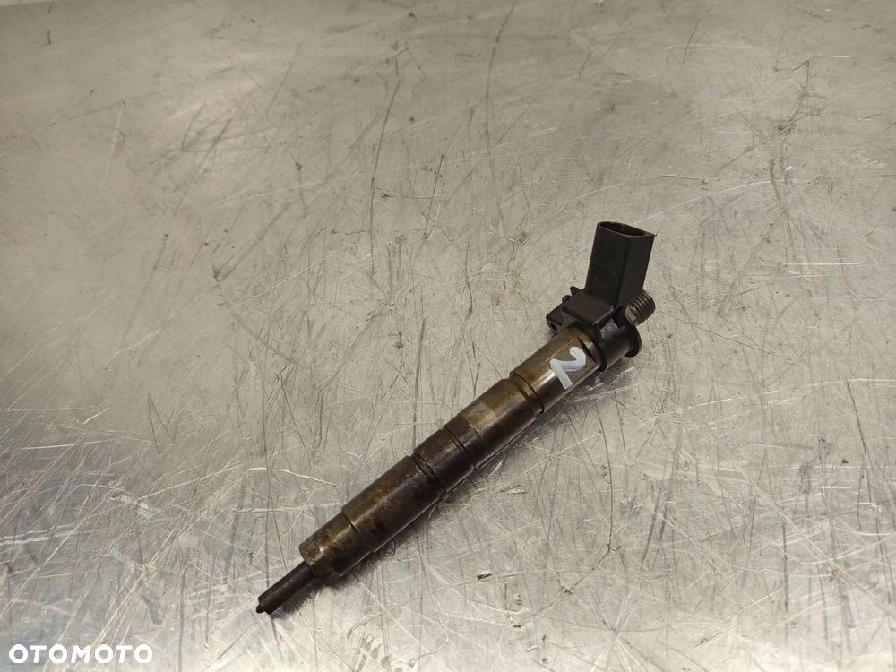 Wtryskiwacz Wtrysk Paliwa BMW 1 E81 E87 E90 N47 N47D20A 2.0 D 7797877-06 - 1