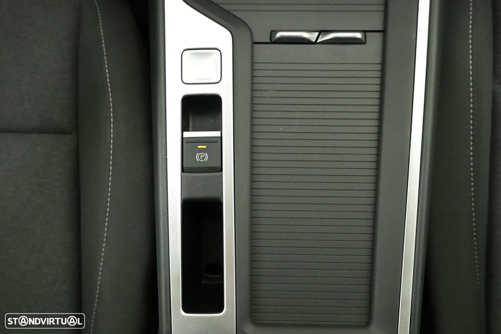 VW Passat Variant 1.5 TSI eHybrid DSG - 13