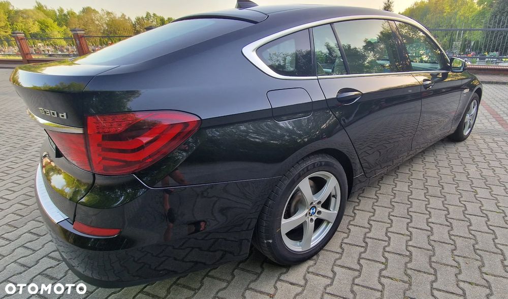 BMW 5GT - 22