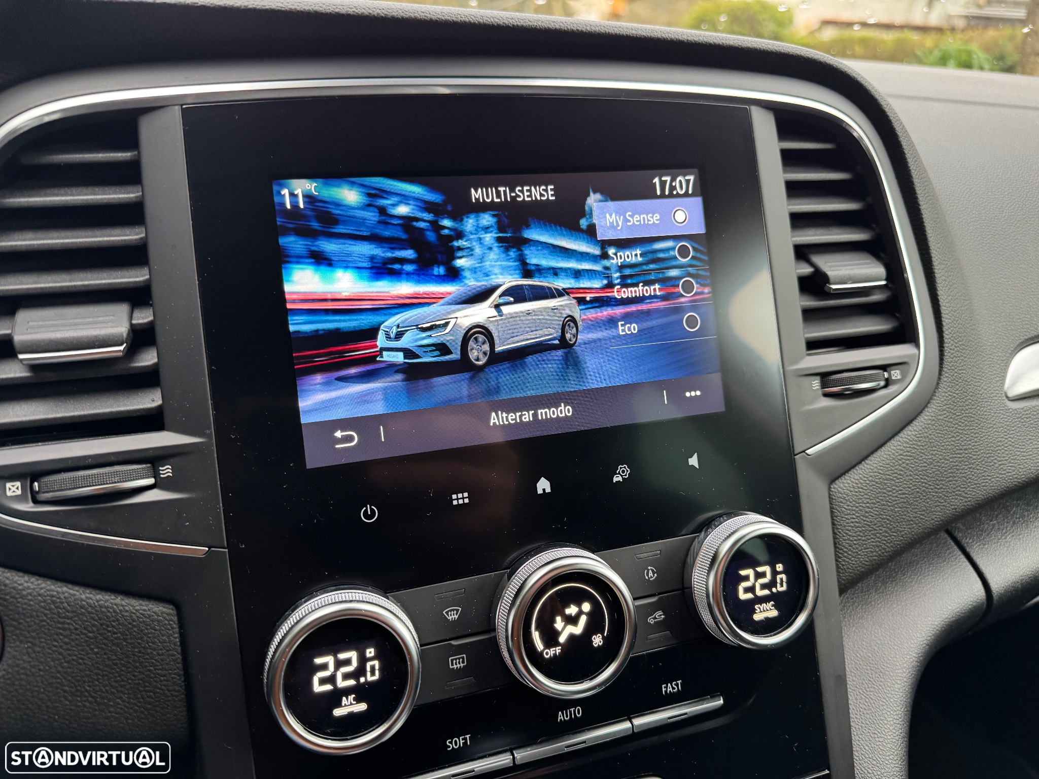 Renault Mégane Sport Tourer 1.5 Blue dCi Zen - 15