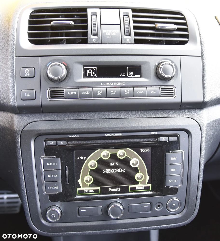 Skoda Fabia 1.4 TSI DSG RS - 21