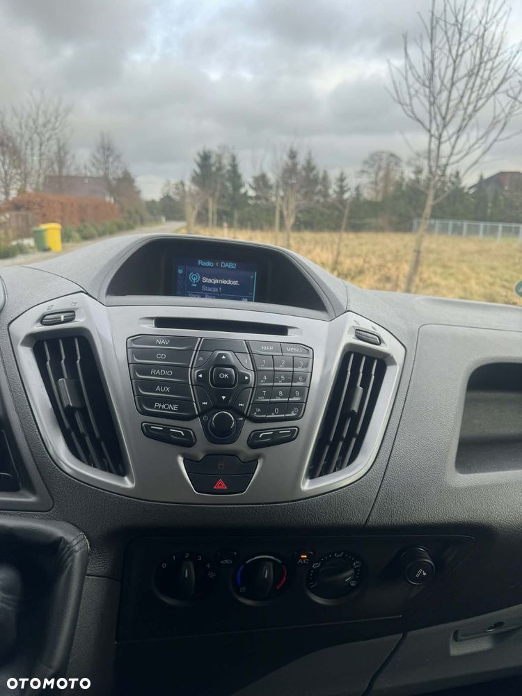 Ford TRANSIT CUSTOM - 11