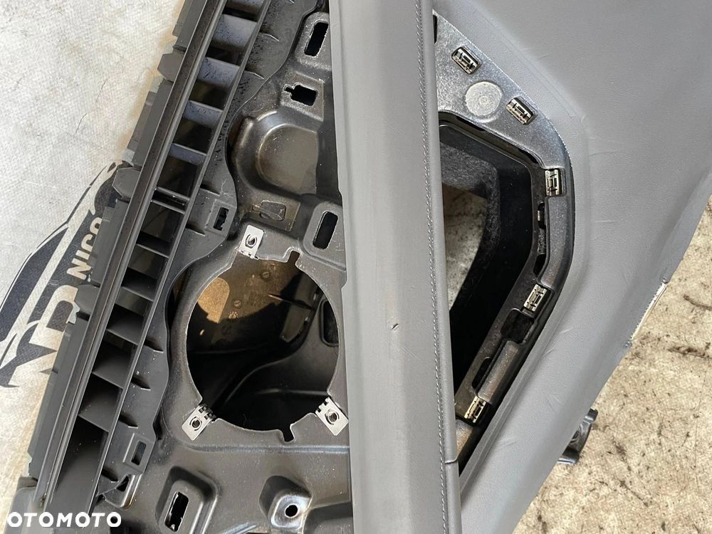 DESKA ROZDZIELCZA KOKPIT KONSOLA BMW 7 G70 LEDER ATLASGRAU HUD - 10