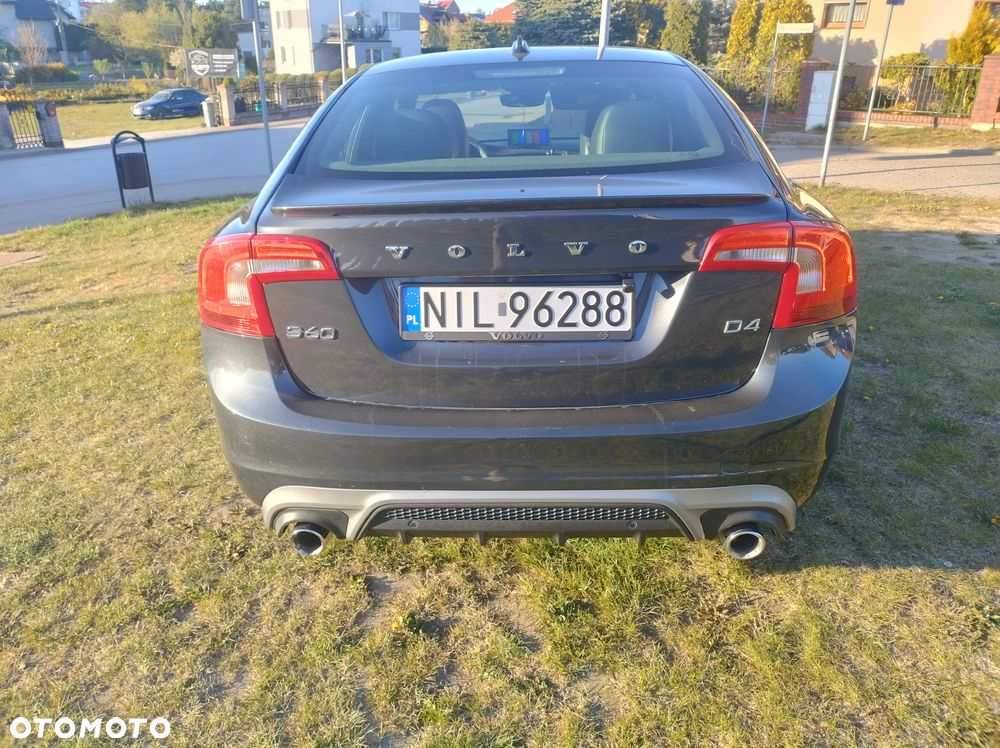 Volvo S60 D4 Geartronic Momentum - 26