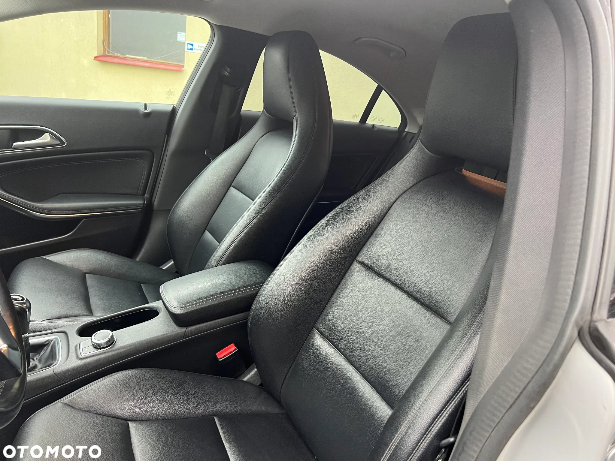Mercedes-Benz CLA 180 - 6