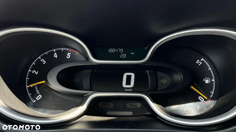 Opel Vivaro - 24