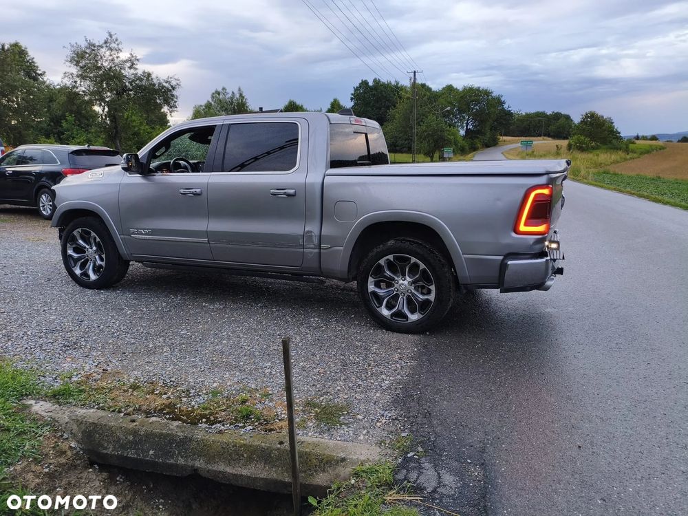 Dodge RAM - 6